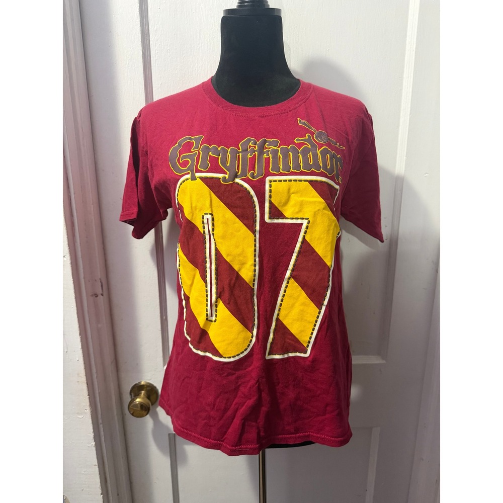 Harry Potter Gryffindor Red Short Sleeve Graphic Tee Kids XL 14/16 07 Snitch
